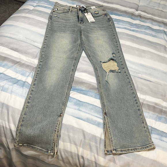 NWT Judy Blue high and waist light blue distressed jeans. NWT size 7/28 - Picture 1 of 10